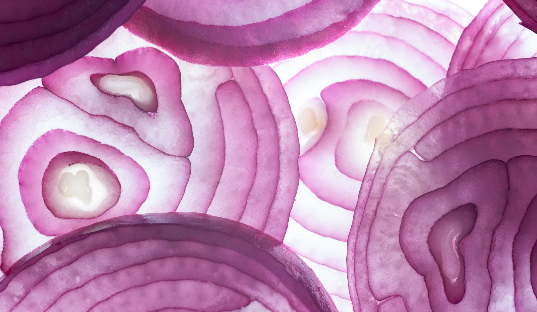 Onion Juice for Hair Growth Holpura red onion slices